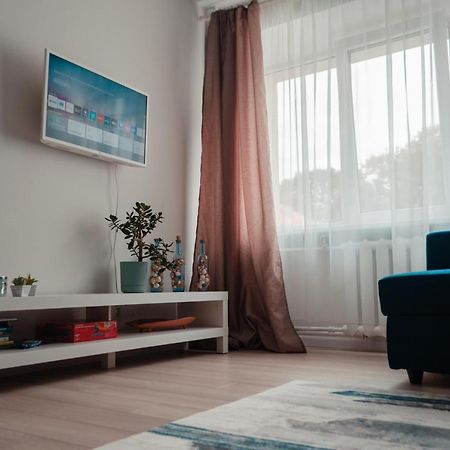 발미에라 Rigas Ielas Apartamenti 1 아파트 외부 사진